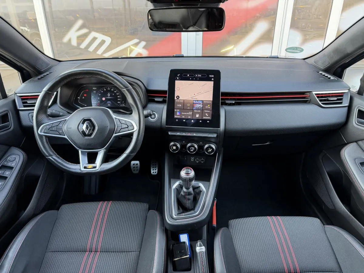 1.0 TCe R.S. Line / Camera / Pdc v+a / 17'' LM  / Cruise  / Carplay