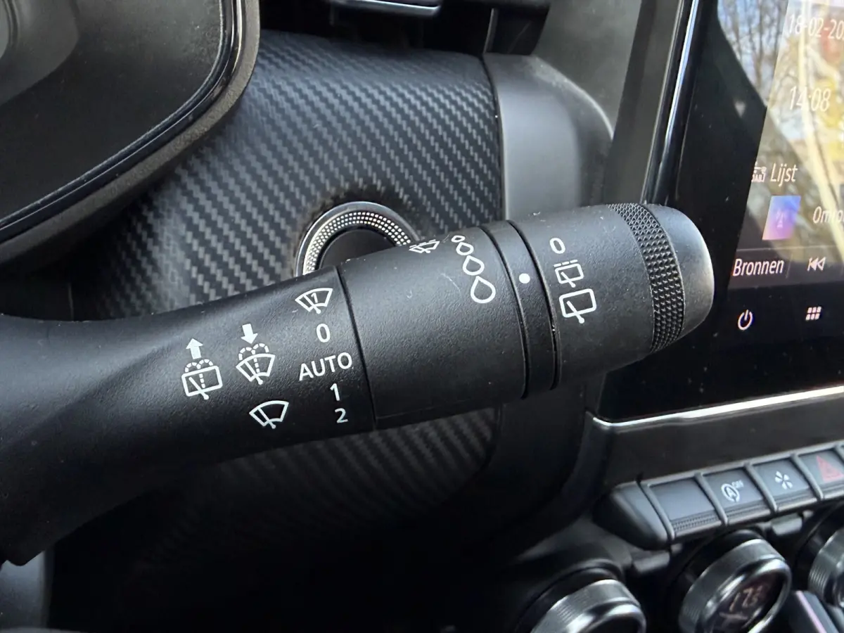 1.0 TCe R.S. Line / Camera / Pdc v+a / 17'' LM  / Cruise  / Carplay