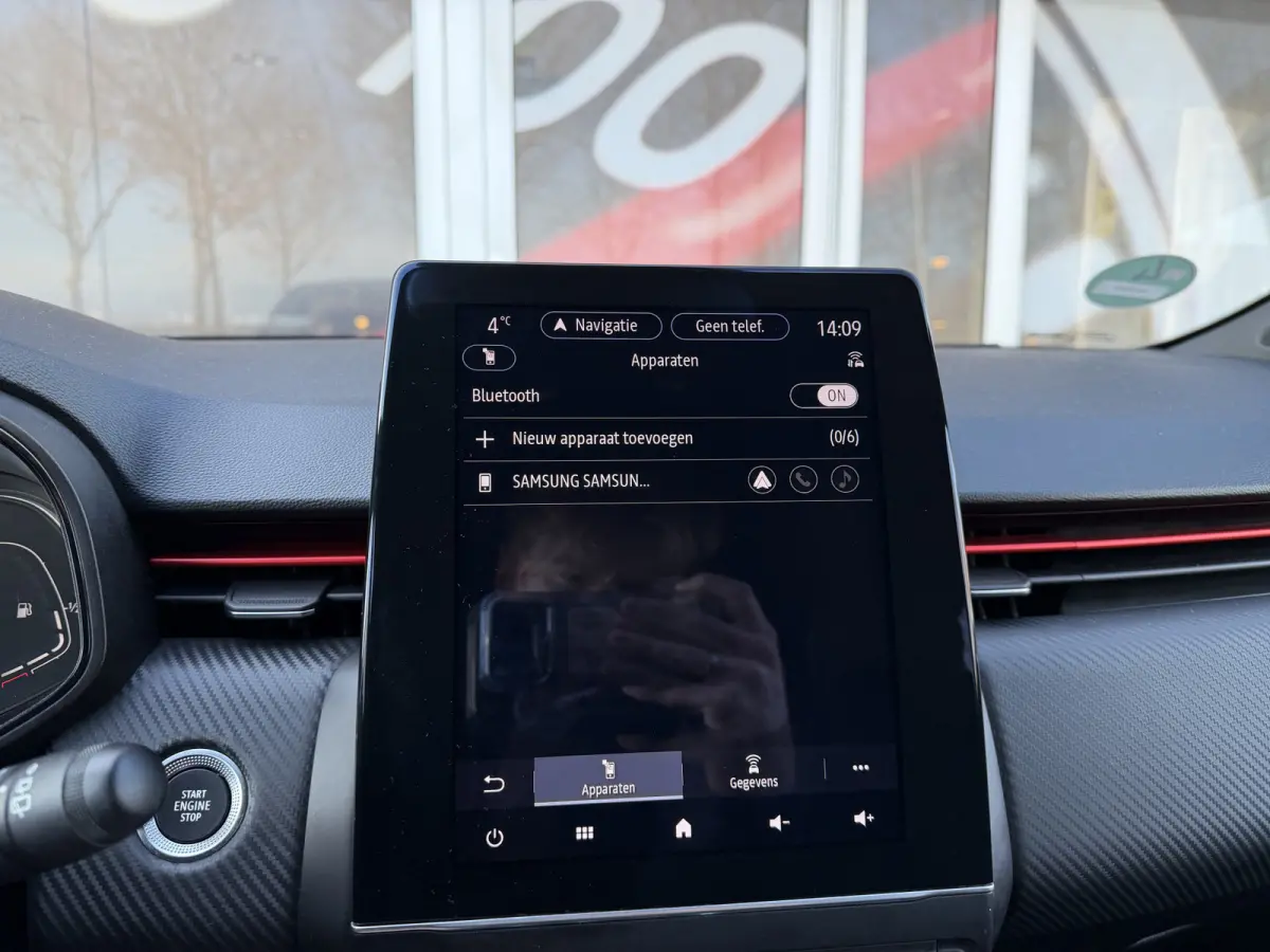 1.0 TCe R.S. Line / Camera / Pdc v+a / 17'' LM  / Cruise  / Carplay