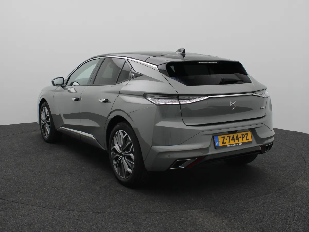 1.2 PureTech Bastille Automaat | Achterbank in delen neerklapbaar | Achteruitrijcamera | Apple Carplay/Android Auto|telefoonintegratie premium