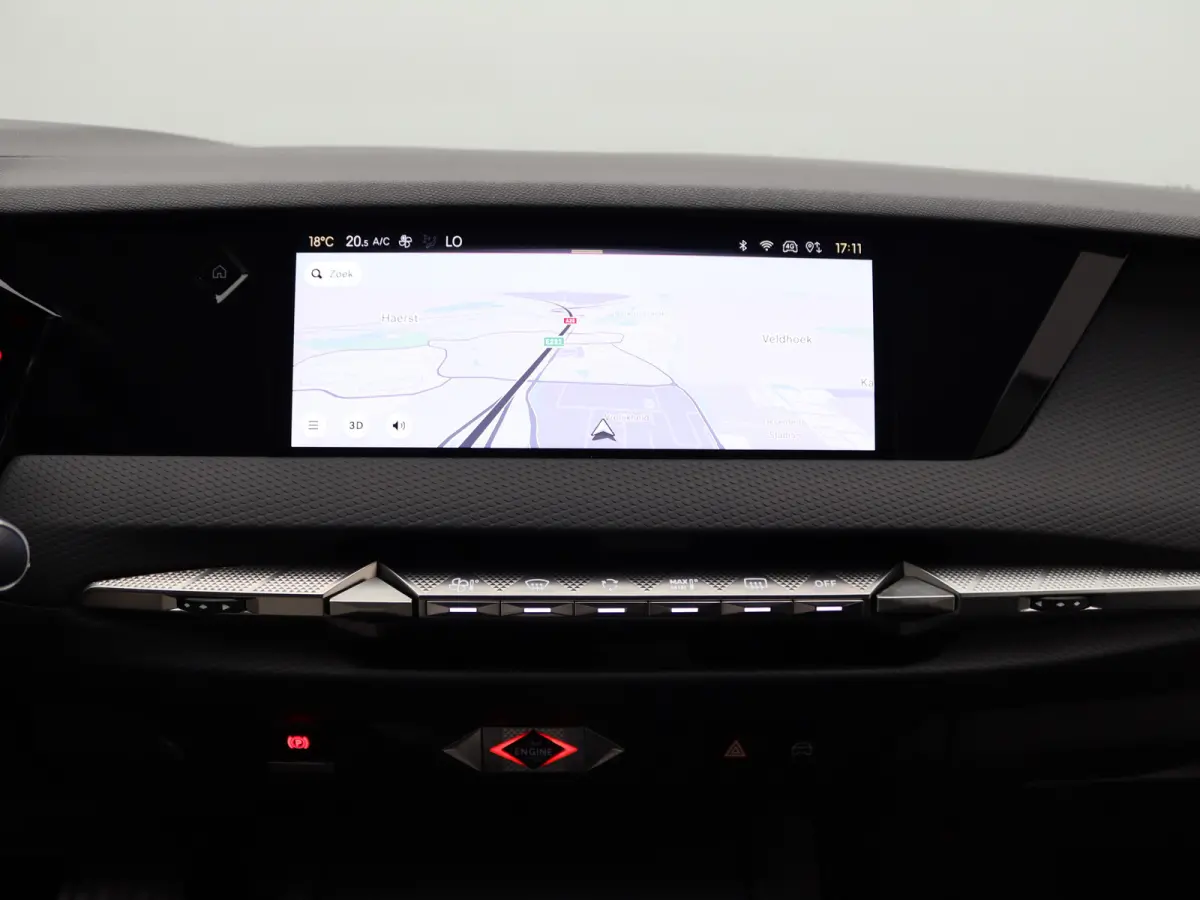 1.2 PureTech Bastille Automaat | Achterbank in delen neerklapbaar | Achteruitrijcamera | Apple Carplay/Android Auto|telefoonintegratie premium