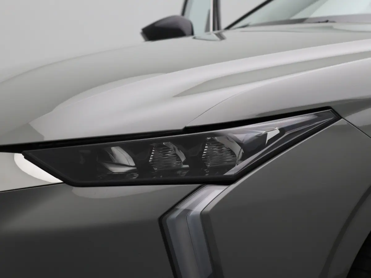 1.2 PureTech Bastille Automaat | Achterbank in delen neerklapbaar | Achteruitrijcamera | Apple Carplay/Android Auto|telefoonintegratie premium