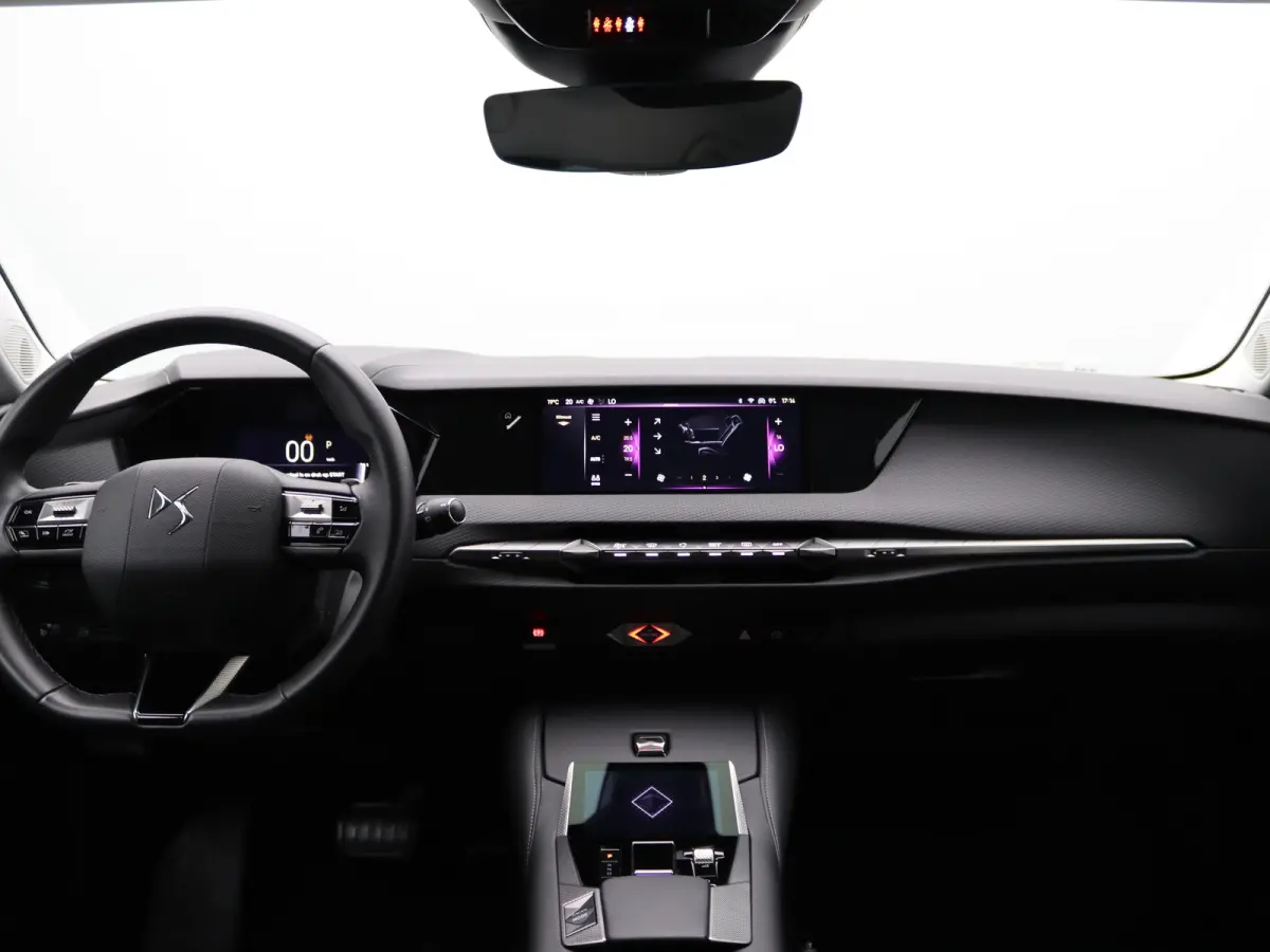 1.2 PureTech Bastille Automaat | Achterbank in delen neerklapbaar | Achteruitrijcamera | Apple Carplay/Android Auto|telefoonintegratie premium