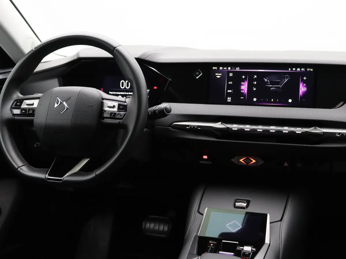 1.2 PureTech Bastille Automaat | Achterbank in delen neerklapbaar | Achteruitrijcamera | Apple Carplay/Android Auto|telefoonintegratie premium