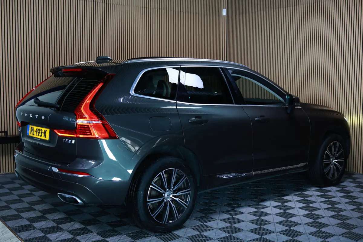 2.0 T5 AWD Inscription AVM CAMERA LEDER NAVI PANO LUCHTVERING MEMORY "17