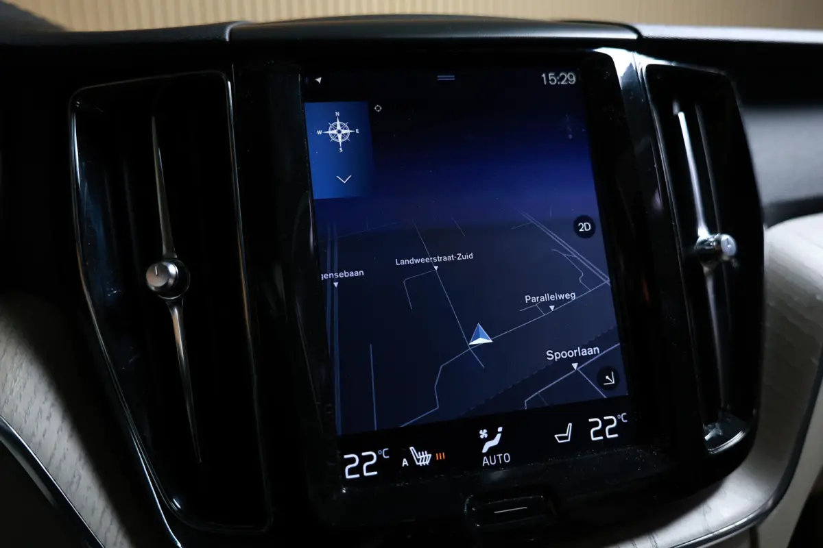 2.0 T5 AWD Inscription AVM CAMERA LEDER NAVI PANO LUCHTVERING MEMORY "17