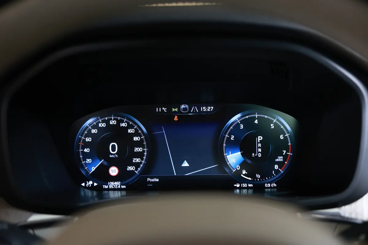 2.0 T5 AWD Inscription AVM CAMERA LEDER NAVI PANO LUCHTVERING MEMORY "17