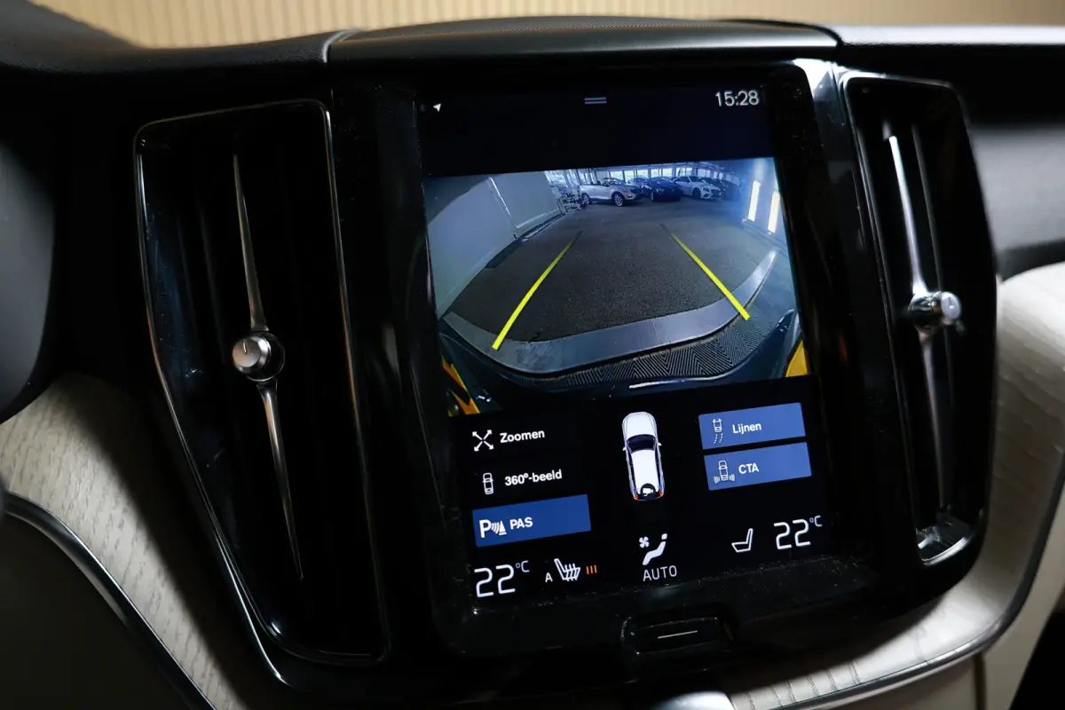 2.0 T5 AWD Inscription AVM CAMERA LEDER NAVI PANO LUCHTVERING MEMORY "17