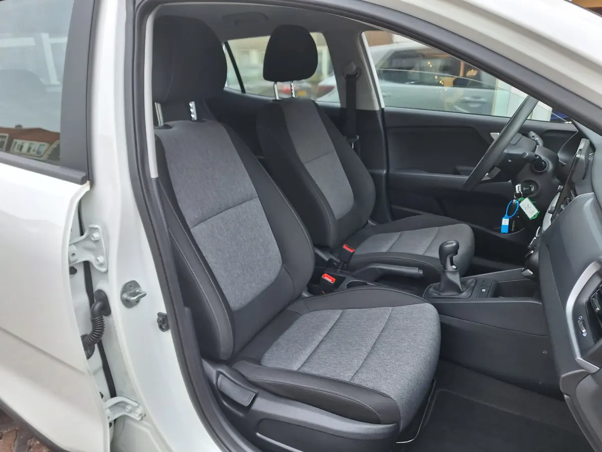 1.0 T-GDi MHEV ComfortLine /Navi/Apple/Android/Cruise/1e Eig/Garantie