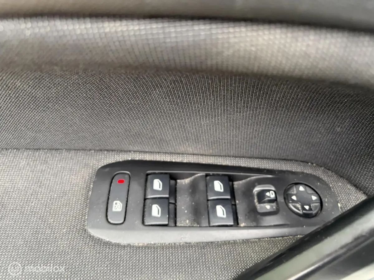 1.2 PureTech Blue Lease Premium