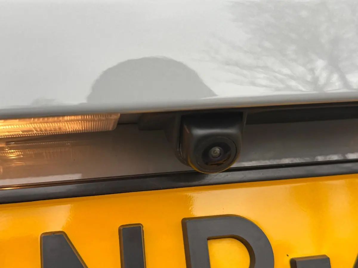 1.0 T-GDi Design Edition | Camera | LED | Stoel + Stuurverwarming | Apple Carplay / Android Auto | Halfleder