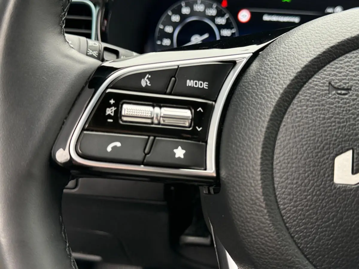 1.0 T-GDi Design Edition | Camera | LED | Stoel + Stuurverwarming | Apple Carplay / Android Auto | Halfleder