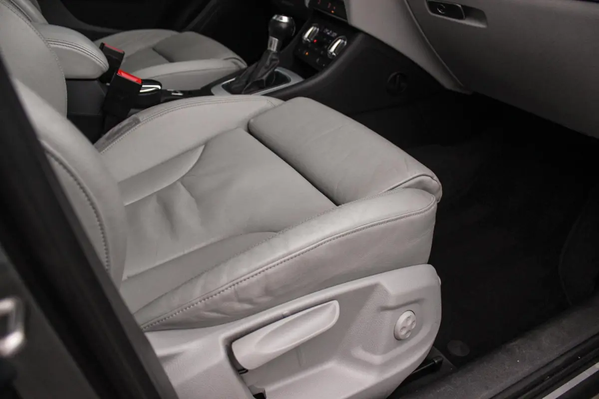 2.0 TFSI quattro Pro Line | S-tronic Automaat | Panoramadak | 211 pk | Stoelverwarming | Climate control | Navi | Xenon | Bluetooth | 18 inch | PDC | Quattro