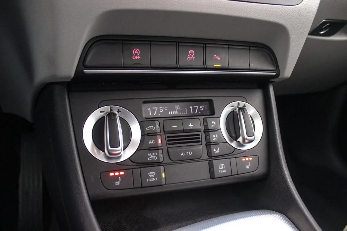 2.0 TFSI quattro Pro Line | S-tronic Automaat | Panoramadak | 211 pk | Stoelverwarming | Climate control | Navi | Xenon | Bluetooth | 18 inch | PDC | Quattro
