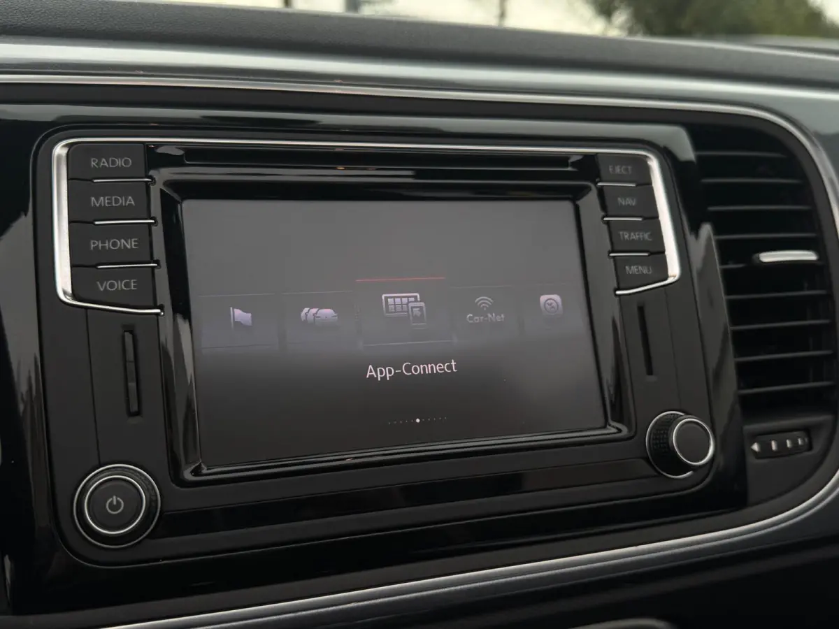 Coccinelle 1.2 TSI Exclusive Series CAMERA / AUTOMAAT / PDC / NAVI / CHROMEDELEN EXT.