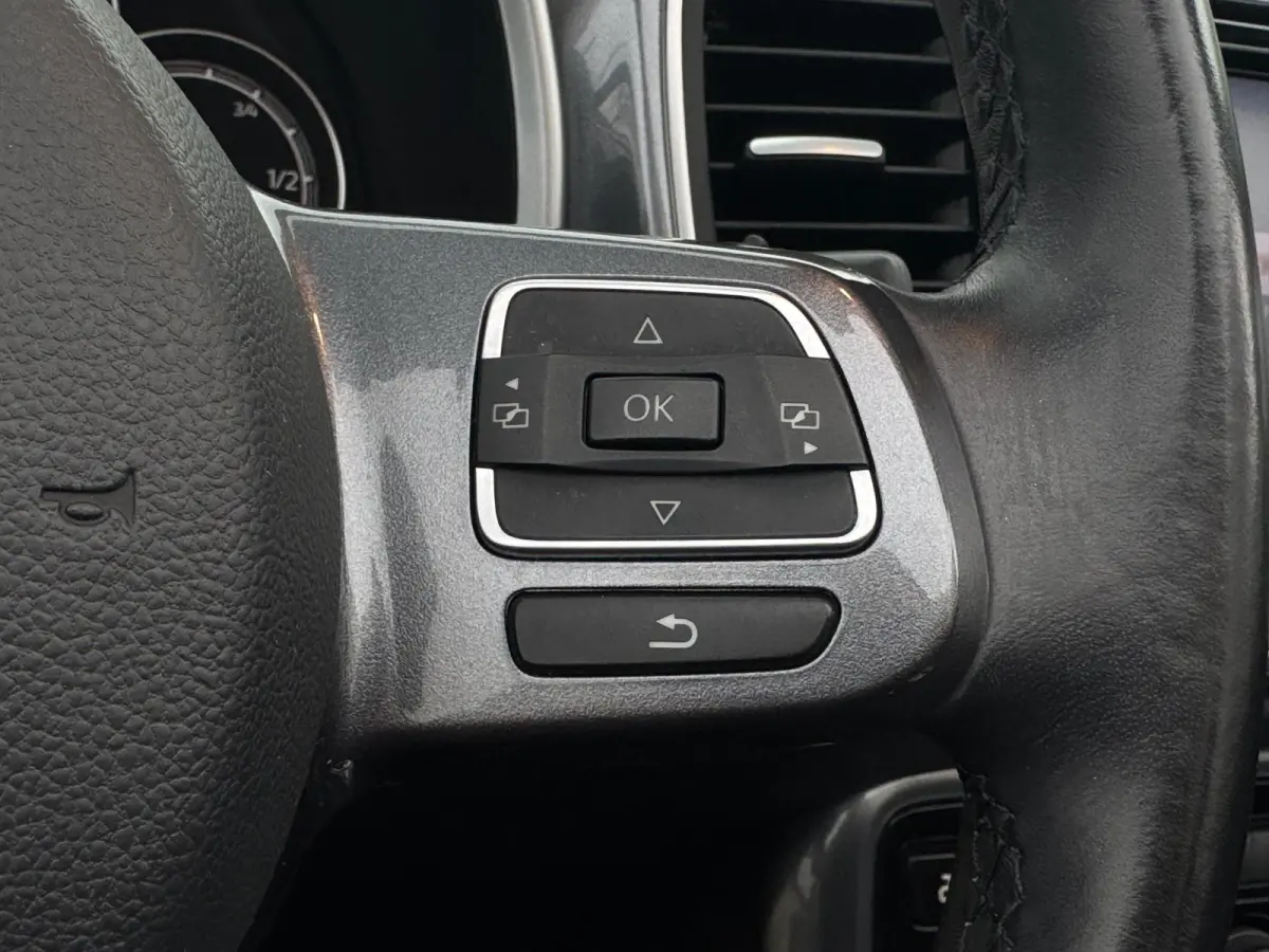 Coccinelle 1.2 TSI Exclusive Series CAMERA / AUTOMAAT / PDC / NAVI / CHROMEDELEN EXT.
