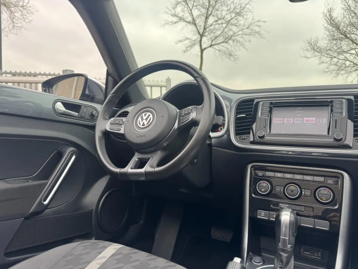 Coccinelle 1.2 TSI Exclusive Series CAMERA / AUTOMAAT / PDC / NAVI / CHROMEDELEN EXT.