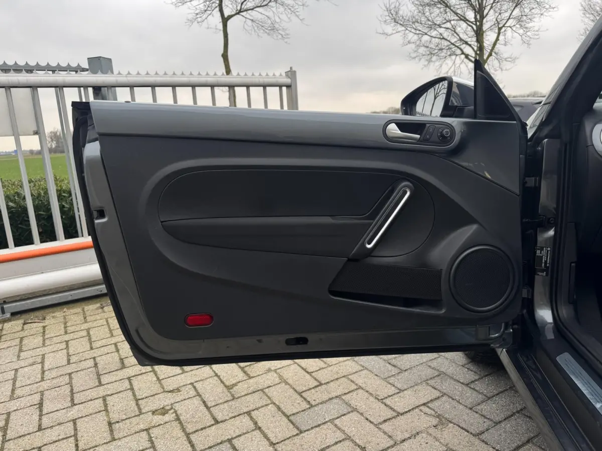 Coccinelle 1.2 TSI Exclusive Series CAMERA / AUTOMAAT / PDC / NAVI / CHROMEDELEN EXT.