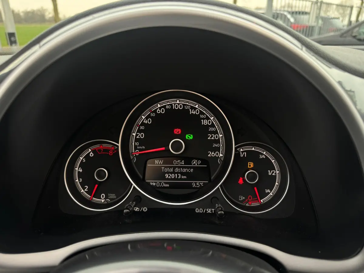 Coccinelle 1.2 TSI Exclusive Series CAMERA / AUTOMAAT / PDC / NAVI / CHROMEDELEN EXT.