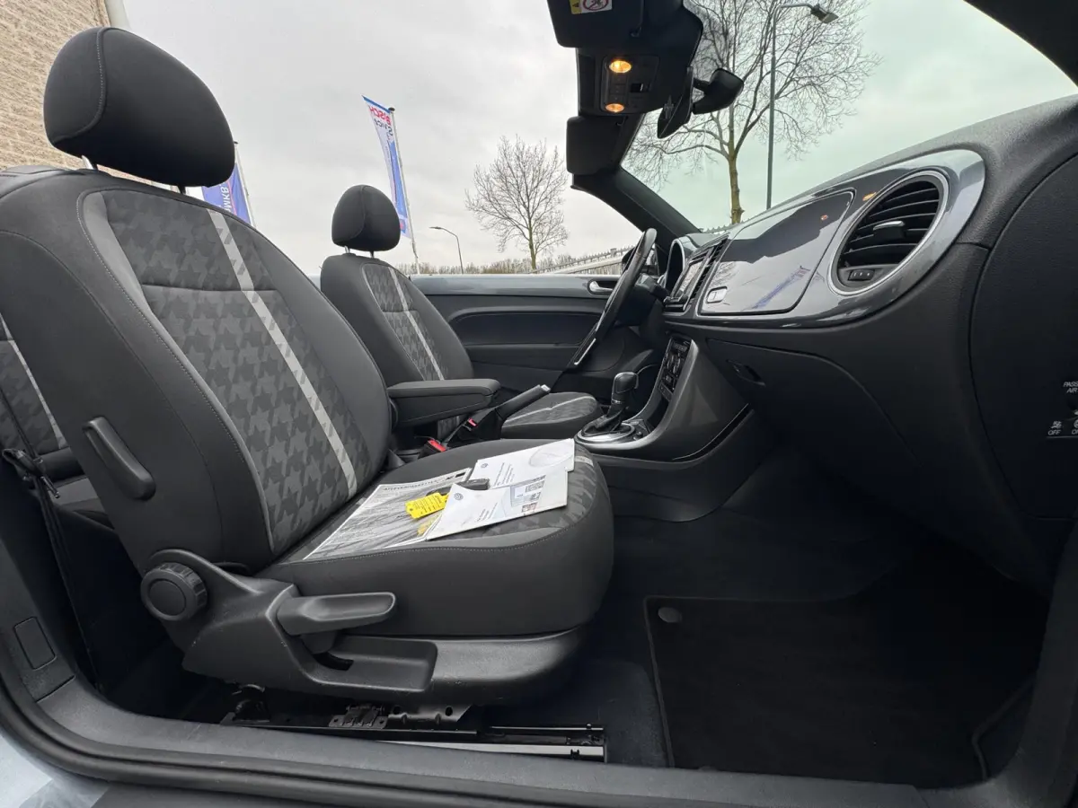 Coccinelle 1.2 TSI Exclusive Series CAMERA / AUTOMAAT / PDC / NAVI / CHROMEDELEN EXT.