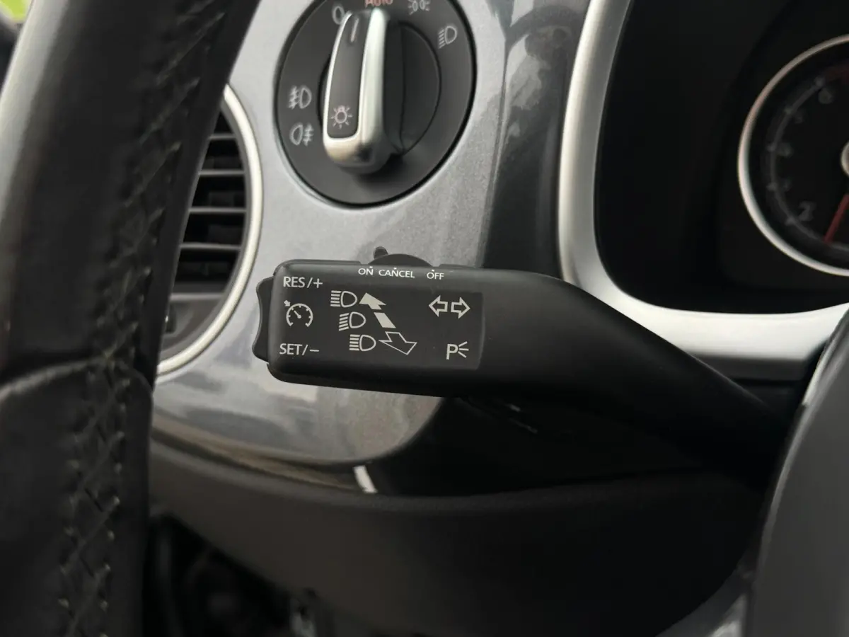 Coccinelle 1.2 TSI Exclusive Series CAMERA / AUTOMAAT / PDC / NAVI / CHROMEDELEN EXT.