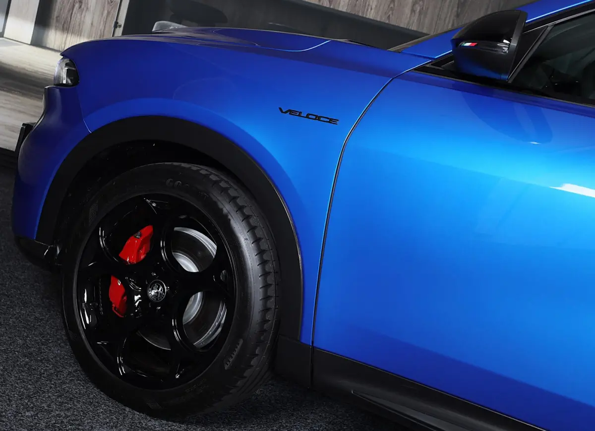 1.5T Hybrid Veloce / Acc / Lane Assist / Leder / 360 Camera / HK / Open Pano / Led / Pdc / 20 Inch