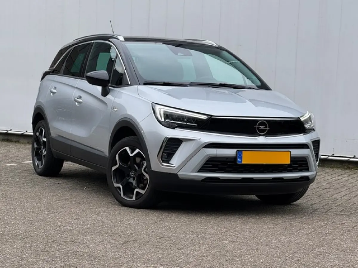 1.2 Turbo Ultimate met Navi/Camera, AGR met Alcantara, 17inch