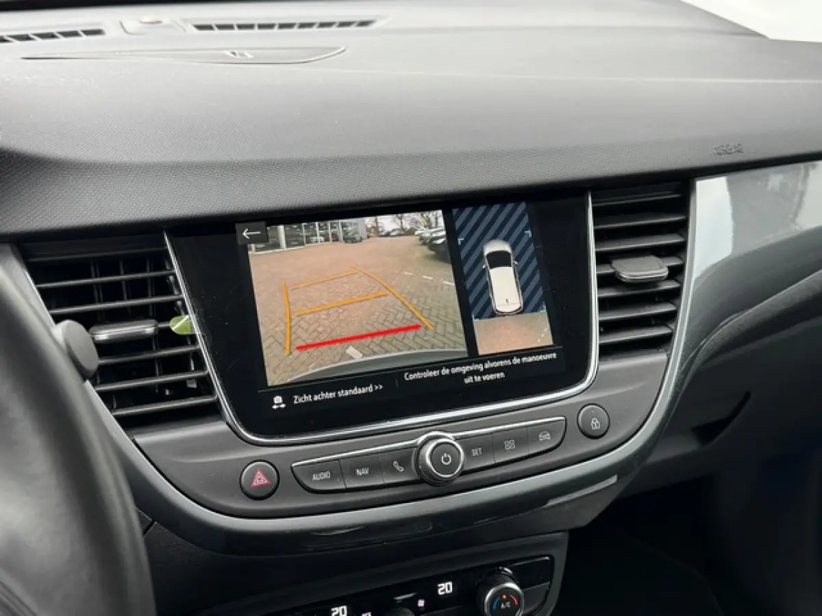 1.2 Turbo Ultimate met Navi/Camera, AGR met Alcantara, 17inch