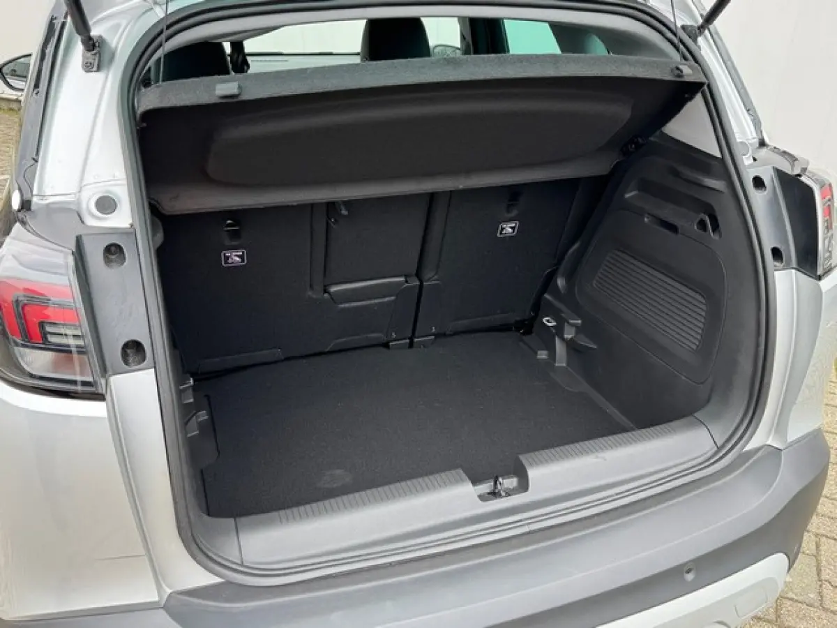 1.2 Turbo Ultimate met Navi/Camera, AGR met Alcantara, 17inch