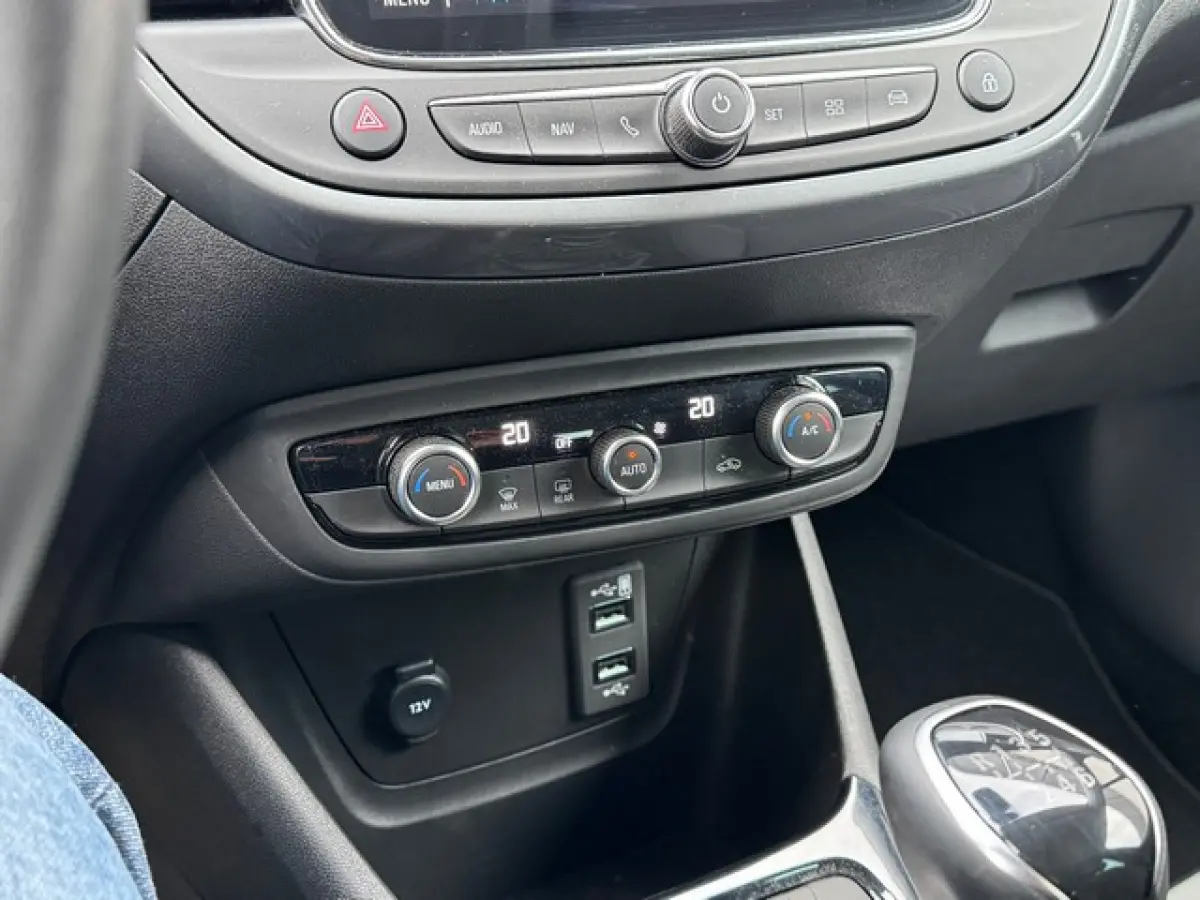 1.2 Turbo Ultimate met Navi/Camera, AGR met Alcantara, 17inch