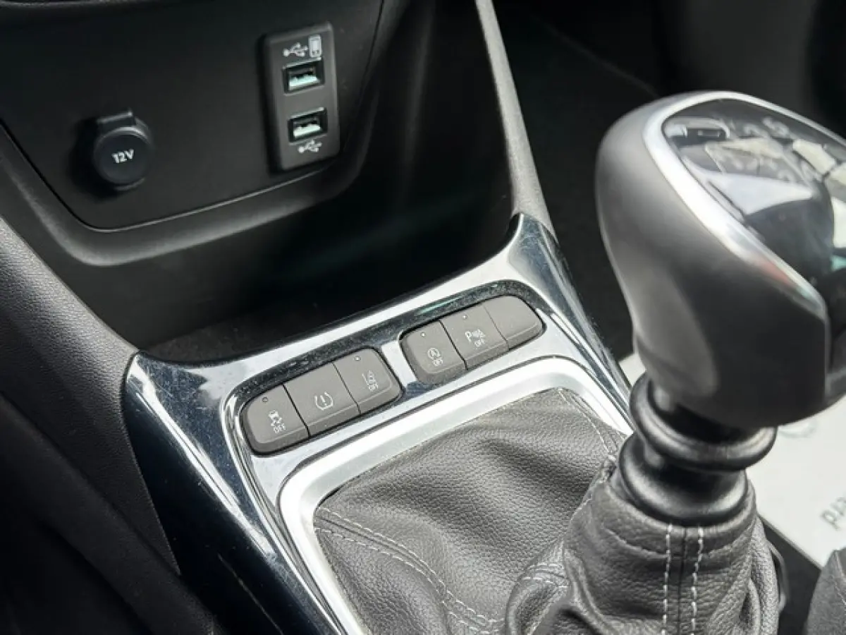 1.2 Turbo Ultimate met Navi/Camera, AGR met Alcantara, 17inch