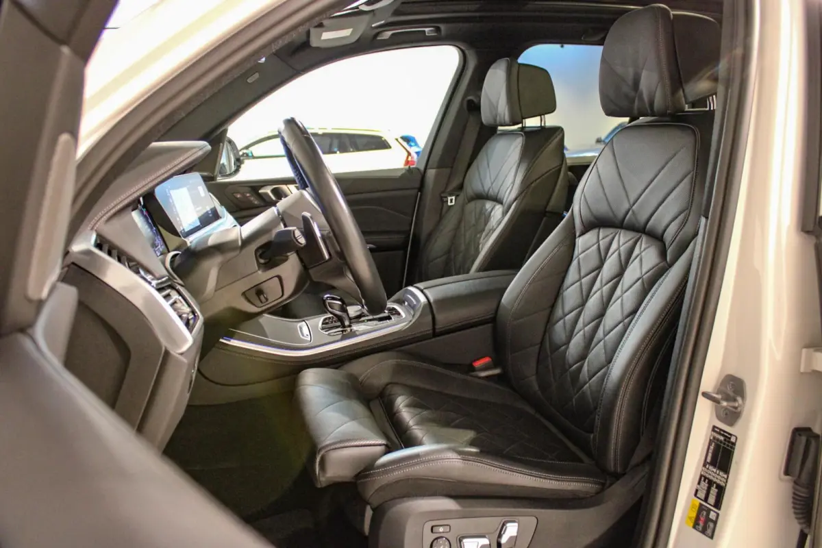 xDrive45e High Executive M-sport Pro SKYL | LASER