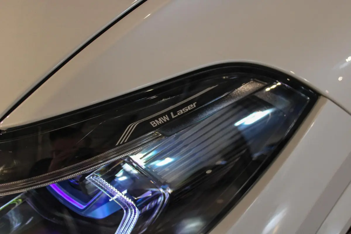 xDrive45e High Executive M-sport Pro SKYL | LASER