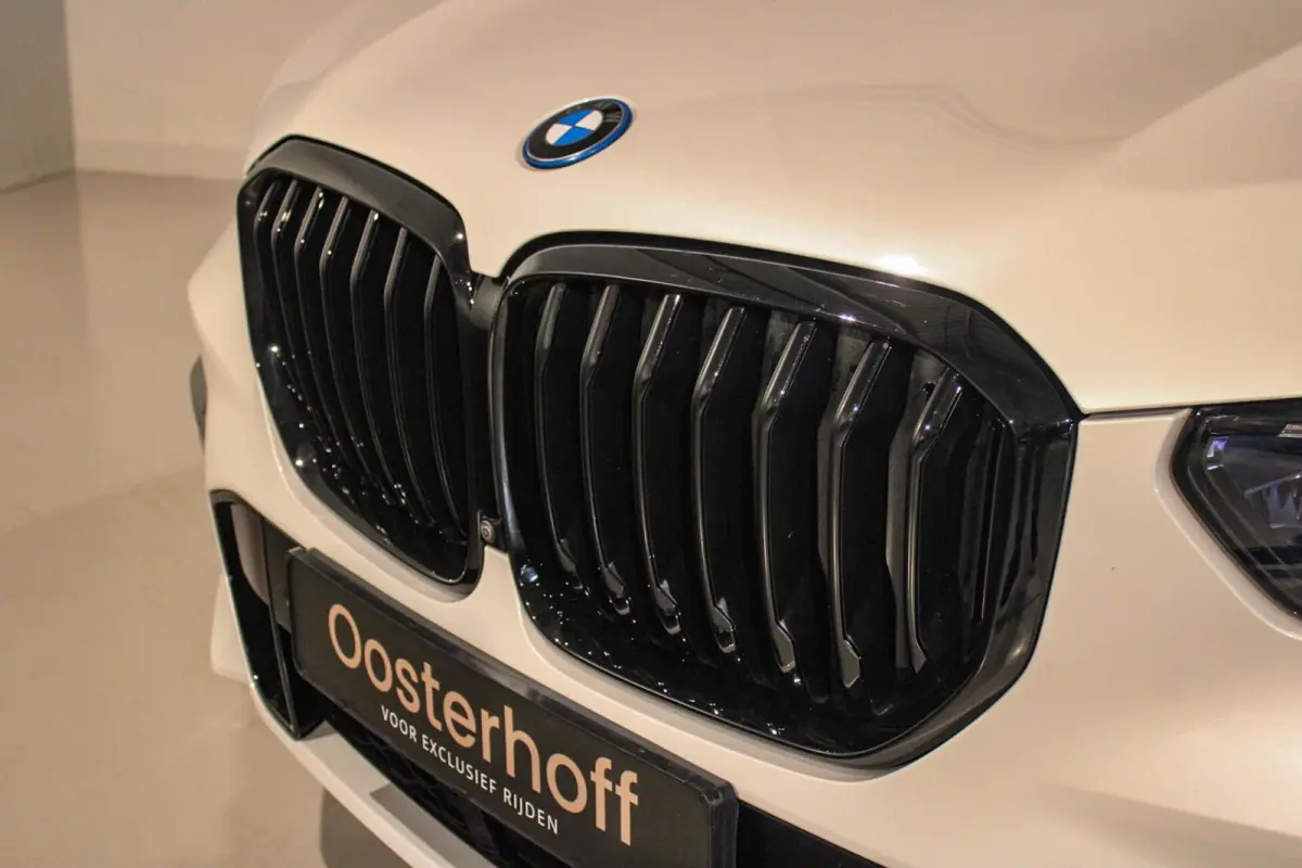 xDrive45e High Executive M-sport Pro SKYL | LASER