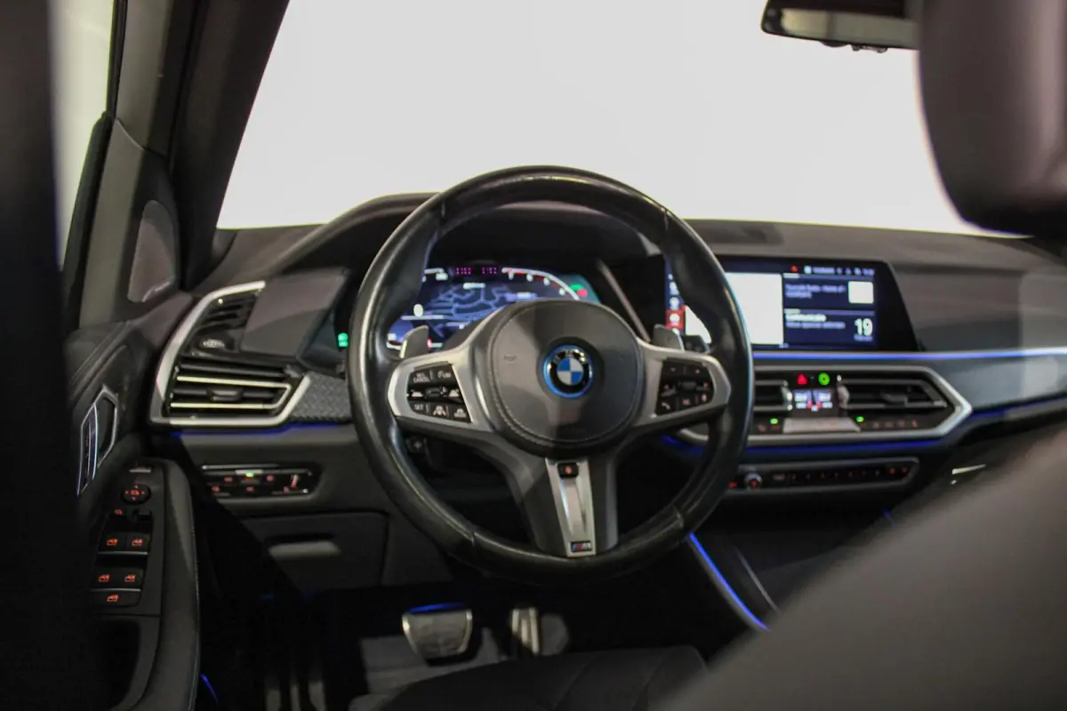 xDrive45e High Executive M-sport Pro SKYL | LASER