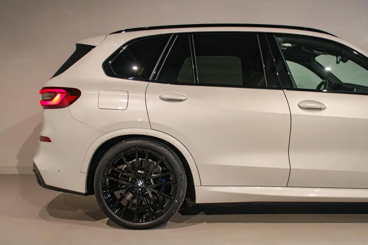xDrive45e High Executive M-sport Pro SKYL | LASER