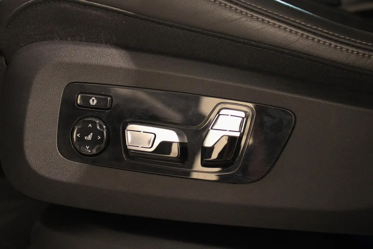xDrive45e High Executive M-sport Pro SKYL | LASER