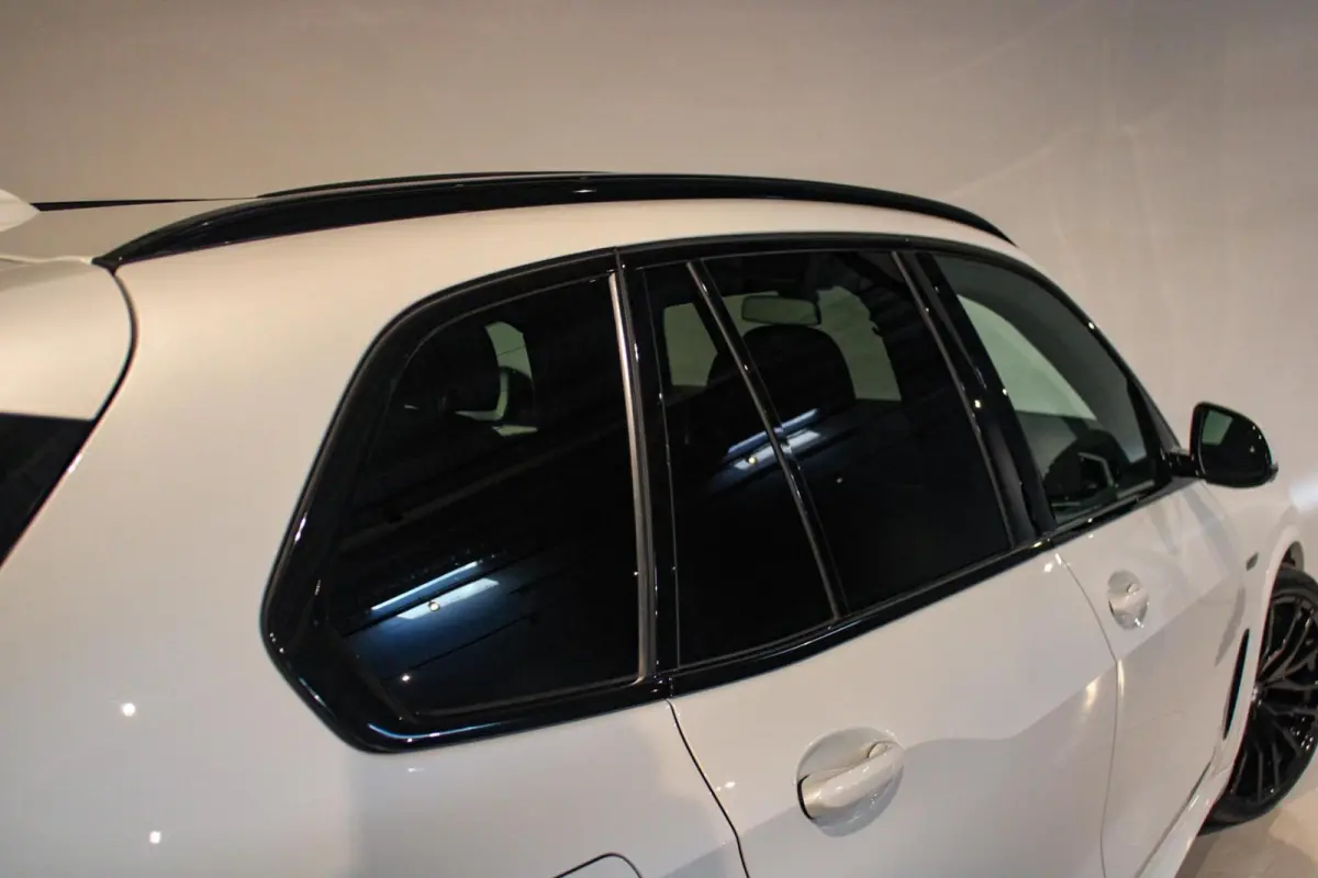 xDrive45e High Executive M-sport Pro SKYL | LASER
