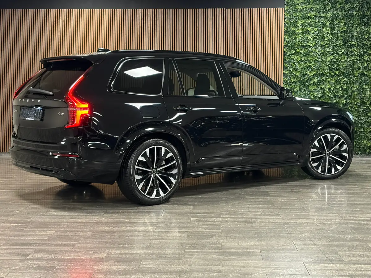T8 AWD Recharge Ultra Dark | Luchtvering | 360° Camera | Head-Up Display | Harman Kardon | 455pk | Adaptieve Cruise Control | Stoelverwarming voor+achter | Stuurwielverwarming | Schuifdak |