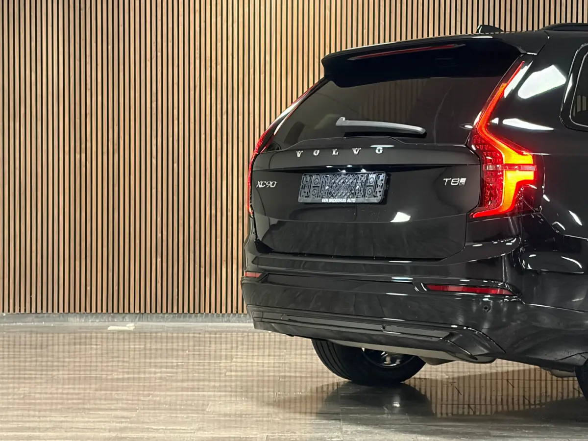 T8 AWD Recharge Ultra Dark | Luchtvering | 360° Camera | Head-Up Display | Harman Kardon | 455pk | Adaptieve Cruise Control | Stoelverwarming voor+achter | Stuurwielverwarming | Schuifdak |