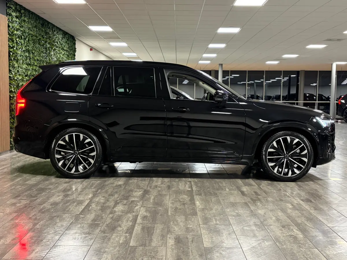 T8 AWD Recharge Ultra Dark | Luchtvering | 360° Camera | Head-Up Display | Harman Kardon | 455pk | Adaptieve Cruise Control | Stoelverwarming voor+achter | Stuurwielverwarming | Schuifdak |