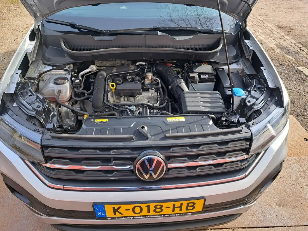 1.0 TSI Life Business 95 Pk Ecc, Apple carplay, Navigatie