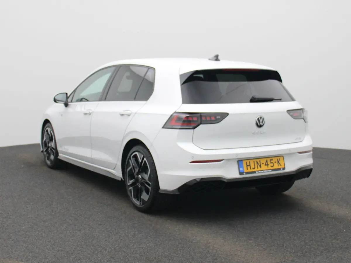 1.5 eTSI R-Line Edition 116 PK| Origineel Nederlands | 1e Eigenaar | Navigatie | 360 Camera | Stuurwielverwarming | Stoelverwarming | Sfeerverlichting