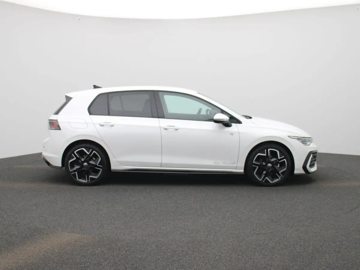 1.5 eTSI R-Line Edition 116 PK| Origineel Nederlands | 1e Eigenaar | Navigatie | 360 Camera | Stuurwielverwarming | Stoelverwarming | Sfeerverlichting