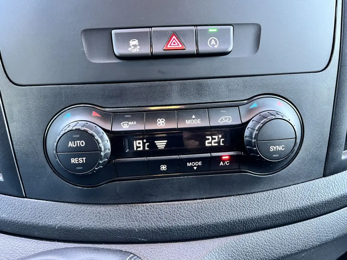 110 CDI 102pk E6 Lang DC 5p Comfort Lease €389 p/m, Airco Clima, Carplay, PDC V+A, Onderhoudshistorie aanwezig
