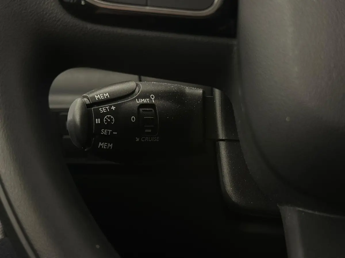 1.2 PureTech You Stoelverwarming | parkeersensoren | airco | cruise controle
