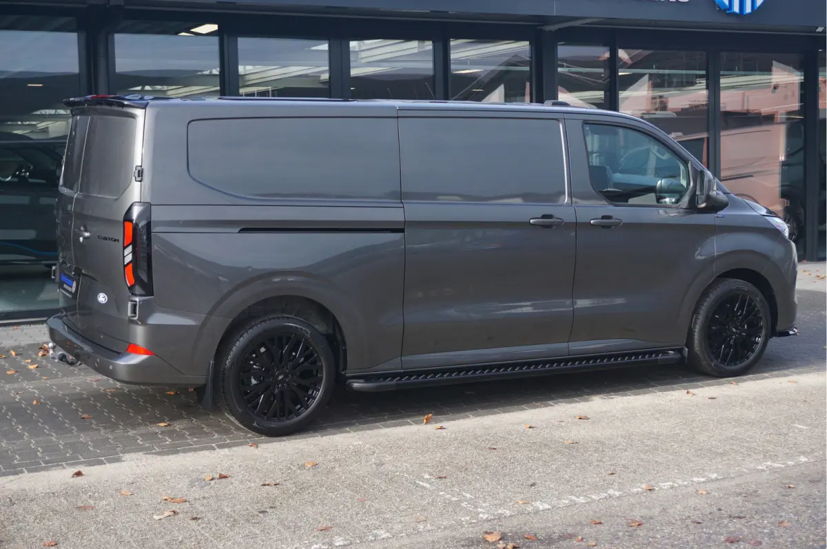 320L 2.5 PHEV Hybride 233PK JWR EDITION PRIJS INCL. BPM !! 13" Navi, Adap. Cruise, Camera, 19" LM, Trekhaak!! NR. HYB015