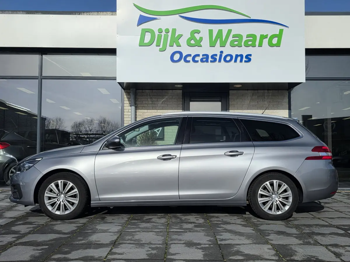1.2 PureTech Blue Lease Premium – Panoramadak – Cruise – NAP – Ruime gezinsauto