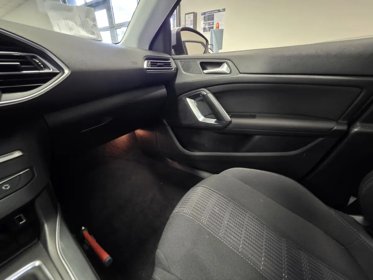 1.2 PureTech Blue Lease Premium – Panoramadak – Cruise – NAP – Ruime gezinsauto