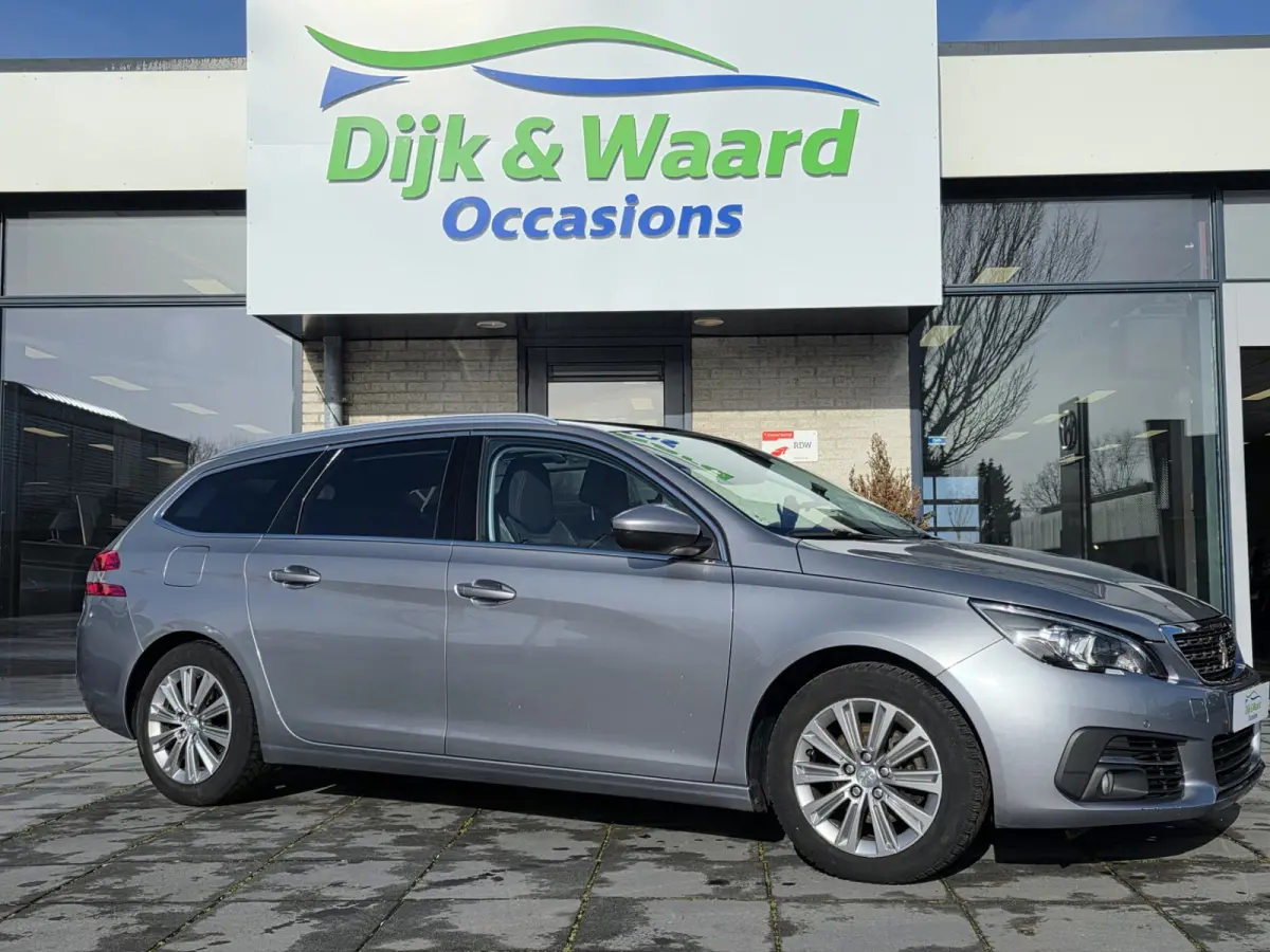 1.2 PureTech Blue Lease Premium – Panoramadak – Cruise – NAP – Ruime gezinsauto